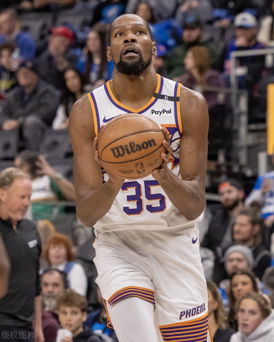 ayx games-杜兰特在西班牙队比赛中表现优异，比赛局势复杂引发热议！再创辉煌时刻-ayx games