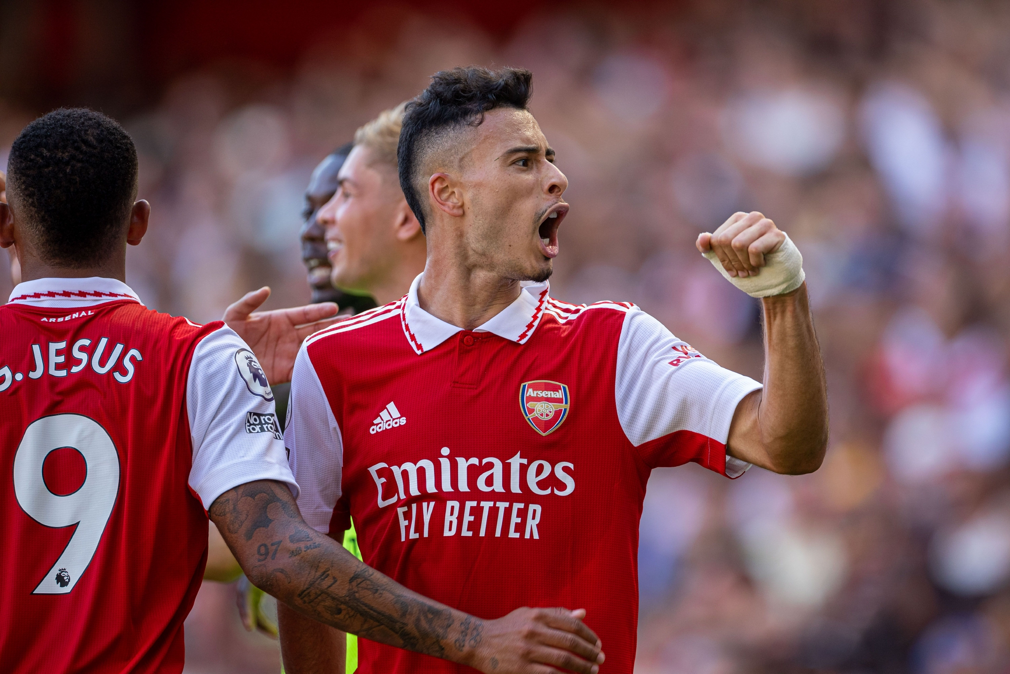 冲刺阶段阿森纳备战欧超杯,单刀错失细节曝光,球迷炸锅,纪律约束更严格 冲刺阶段阿森纳备战欧超杯,单刀错失细节曝光,球迷炸锅,纪律约束更严格